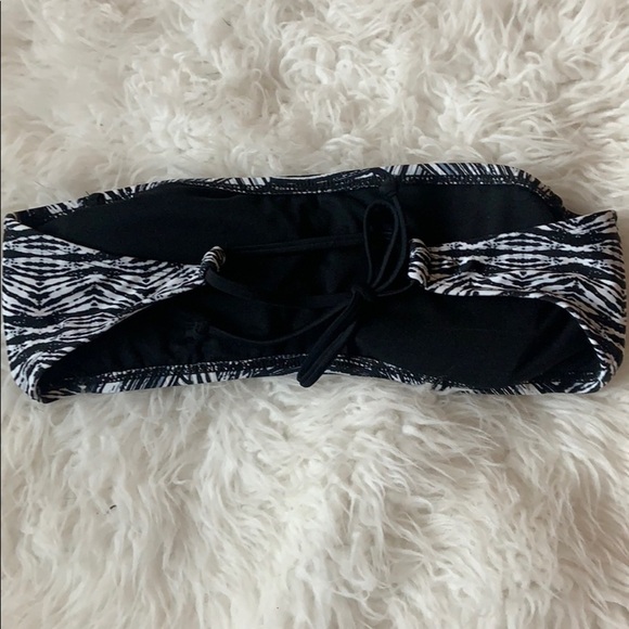 Mossimo black and white strapless bikini- large - Picture 4 of 5